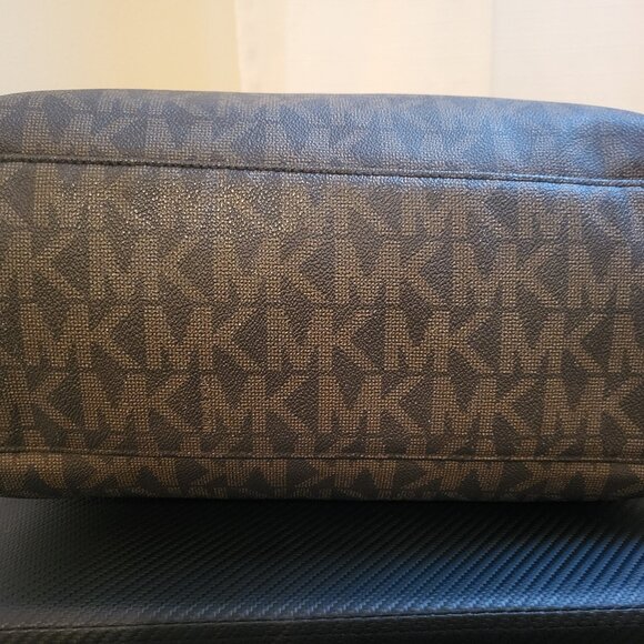 Michael Kors Jet Set Large Travel Satchel - Picture 6 of 8